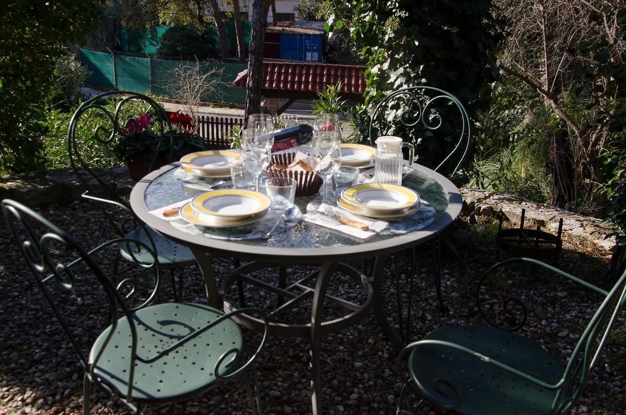 Apartment Vacarisses Torreblanca Estacion, Piscina Privada Guest house
