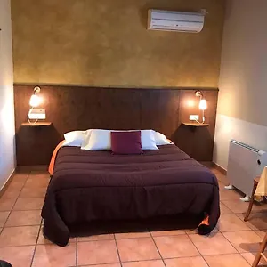 Familiar Hotel